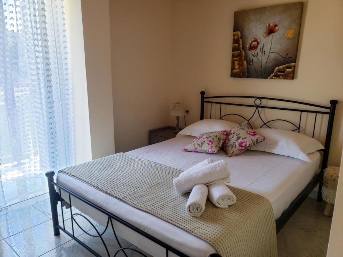 Malibu Studios & Apartments Lassi  Ngoại thất bức ảnh