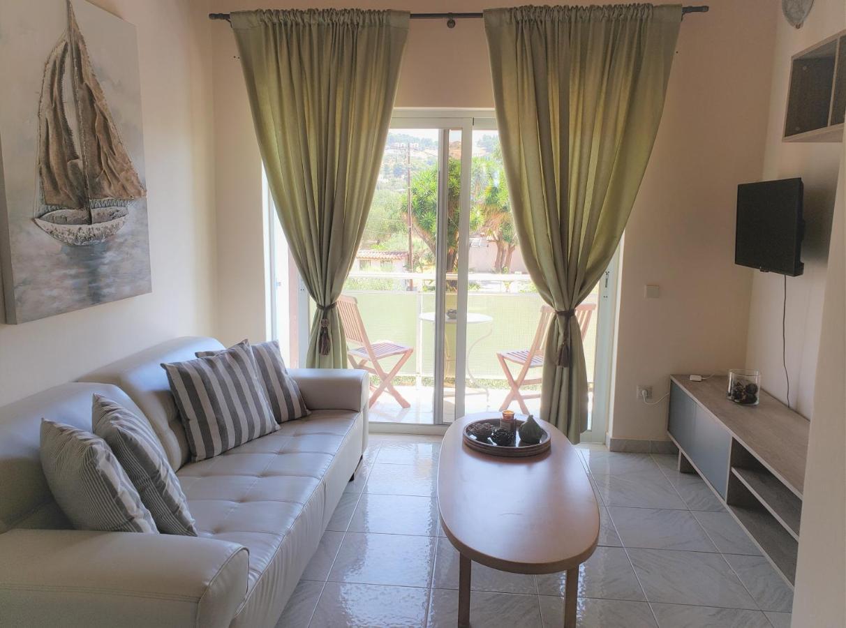 Malibu Studios & Apartments Lassi  Ngoại thất bức ảnh