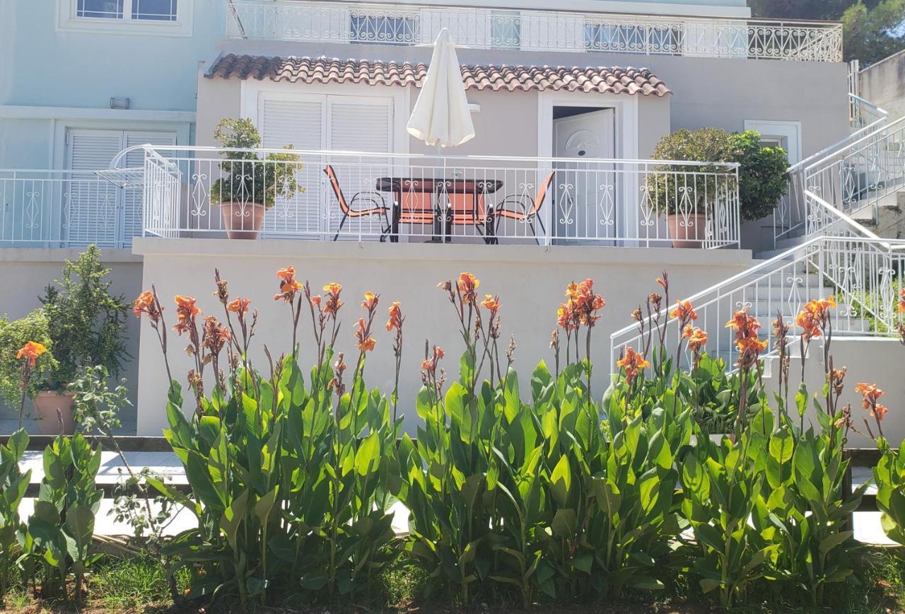 Malibu Studios & Apartments Lassi  Ngoại thất bức ảnh