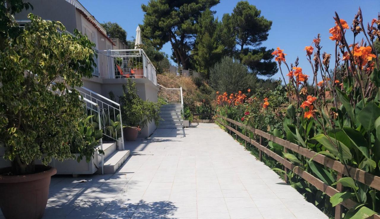 Malibu Studios & Apartments Lassi  Ngoại thất bức ảnh