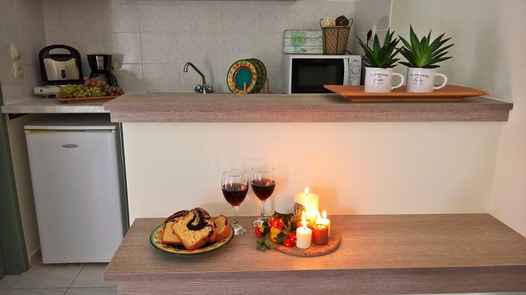 Malibu Studios & Apartments Lassi  Ngoại thất bức ảnh