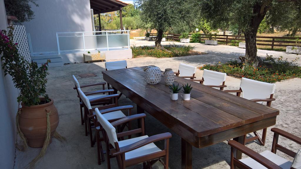 Malibu Studios & Apartments Lassi  Ngoại thất bức ảnh